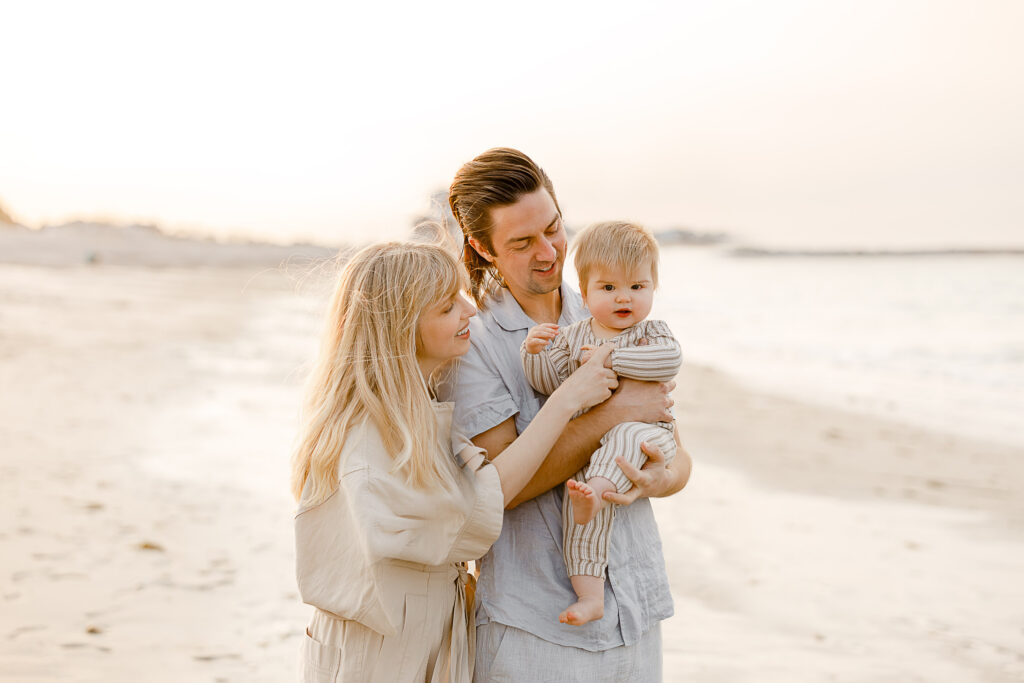 Scituate beach family pictures by Christina Runnals Photography