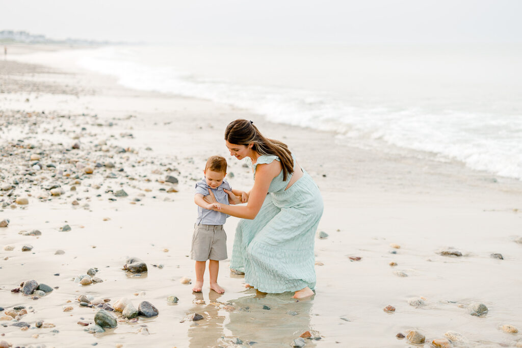 Massachusetts natural family pictures taken by Christina Runnals Photography