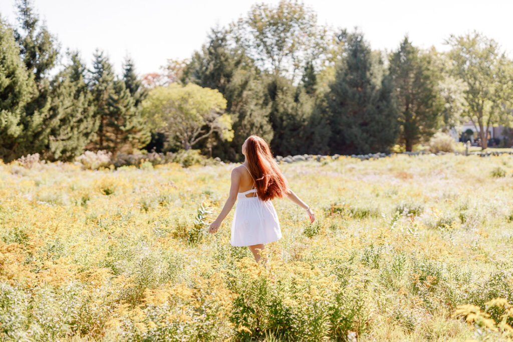 Mallory Dodd's Wellesley MA senior portraits by Christina Runnals Photography