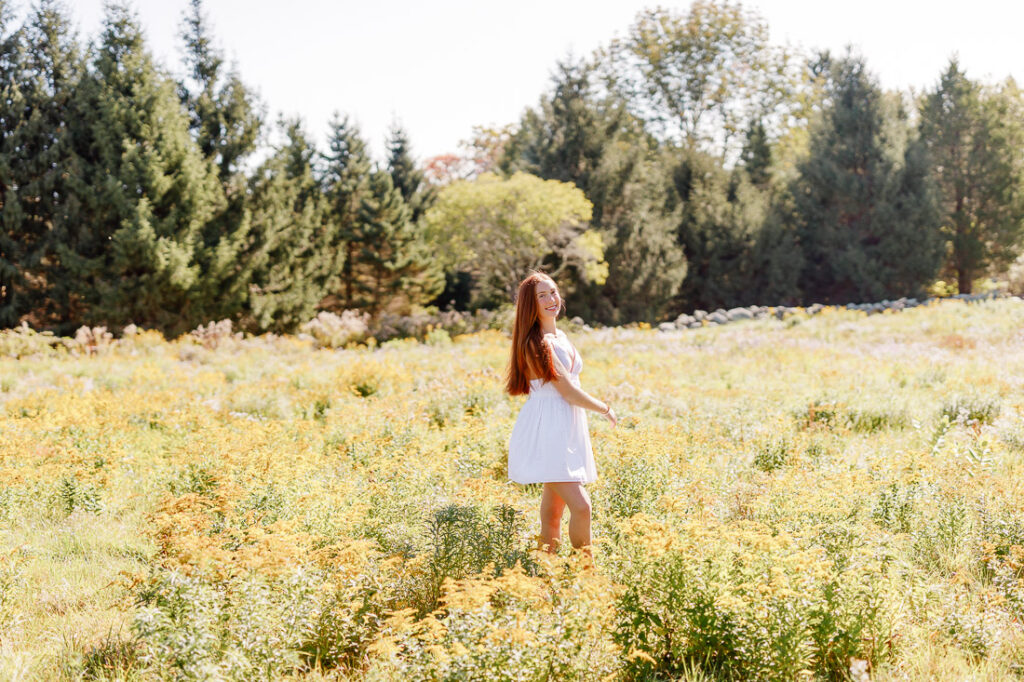 Mallory Dodd's Wellesley MA senior portraits by Christina Runnals Photography