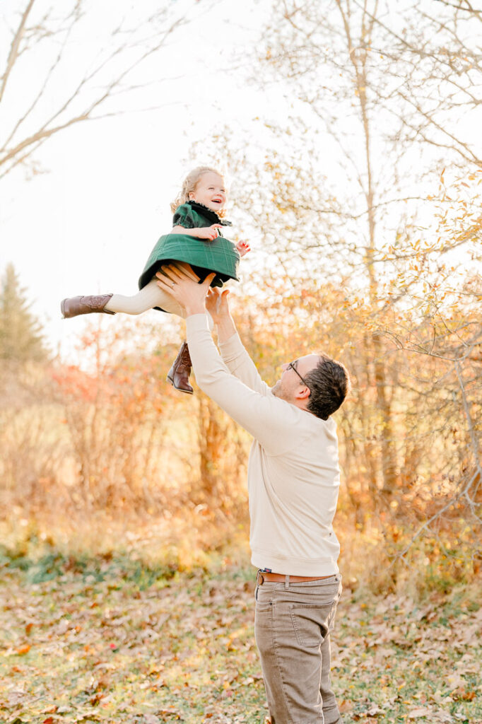 Photographer Scituate MA family photos | autumn family photos by Christina Runnals Photography