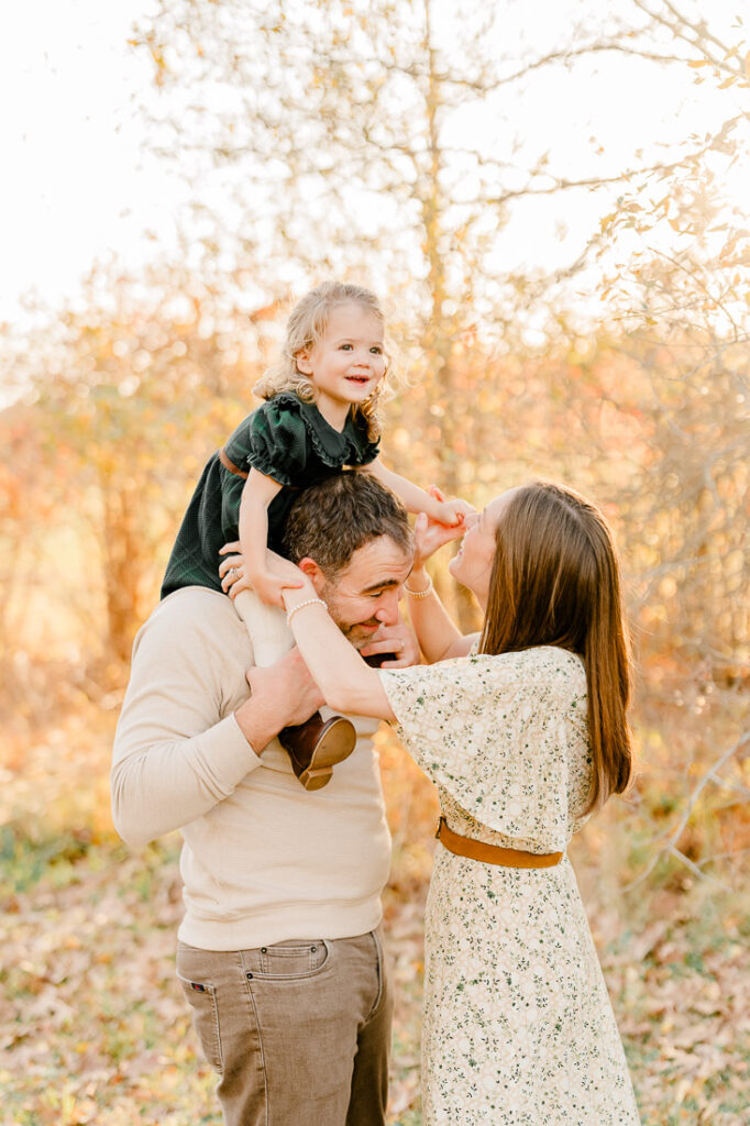 Photographer Scituate MA family photos | autumn family photos by Christina Runnals Photography