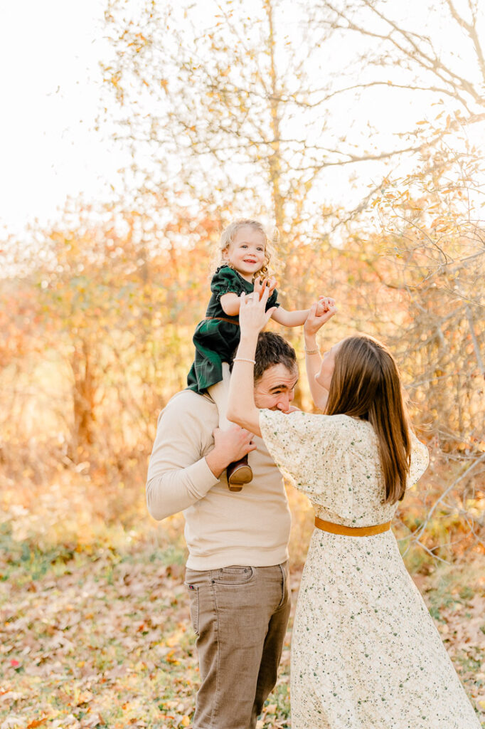 Photographer Scituate MA family photos | autumn family photos by Christina Runnals Photography