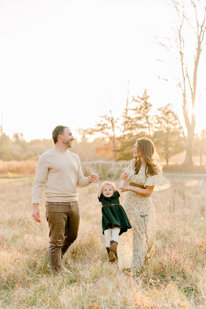 Photographer Scituate MA family photos | autumn family photos by Christina Runnals Photography