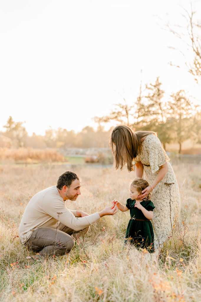 Photographer Scituate MA family photos | autumn family photos by Christina Runnals Photography