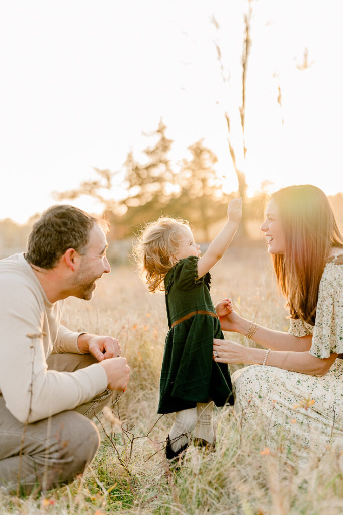 Photographer Scituate MA family photos | autumn family photos by Christina Runnals Photography