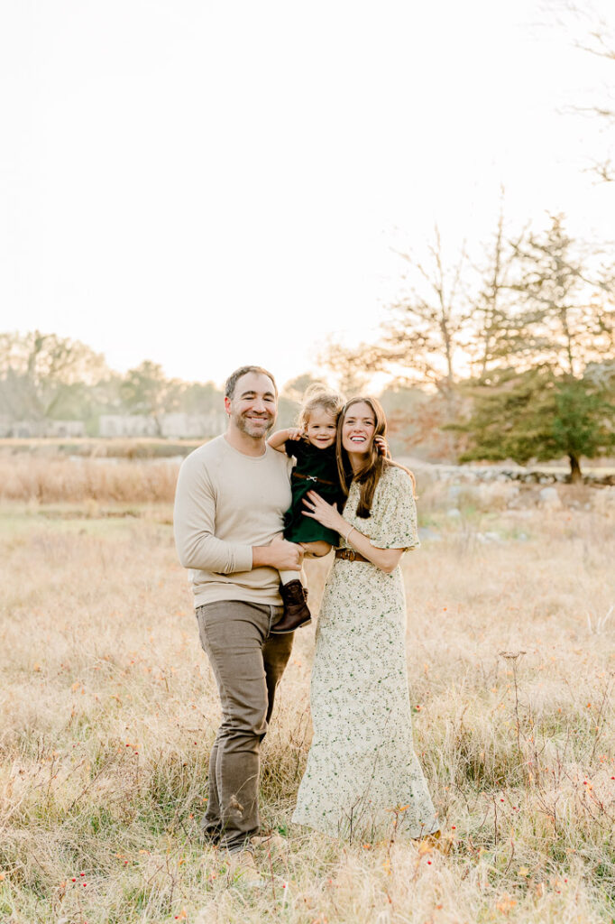 Photographer Scituate MA family photos | autumn family photos by Christina Runnals Photography