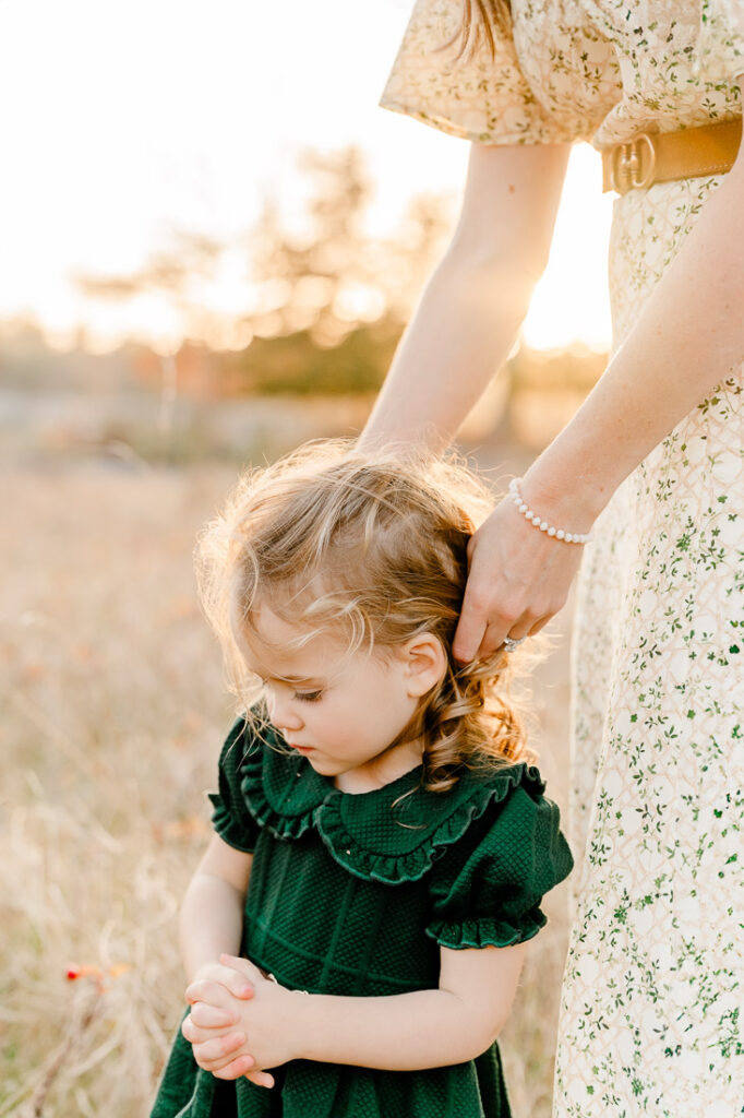 Photographer Scituate MA family photos | autumn family photos by Christina Runnals Photography