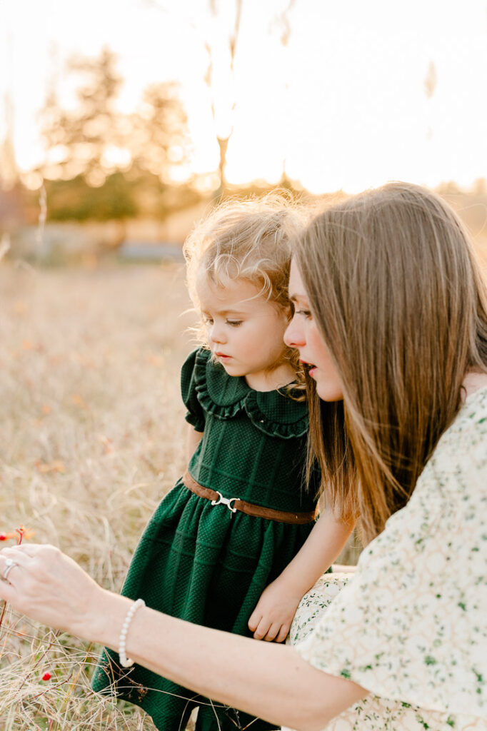 Photographer Scituate MA family photos | autumn family photos by Christina Runnals Photography